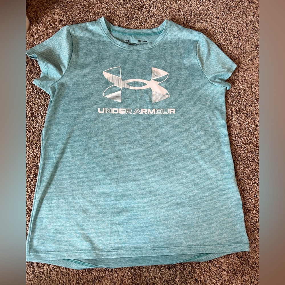 Girls under armour t shirt dry fit